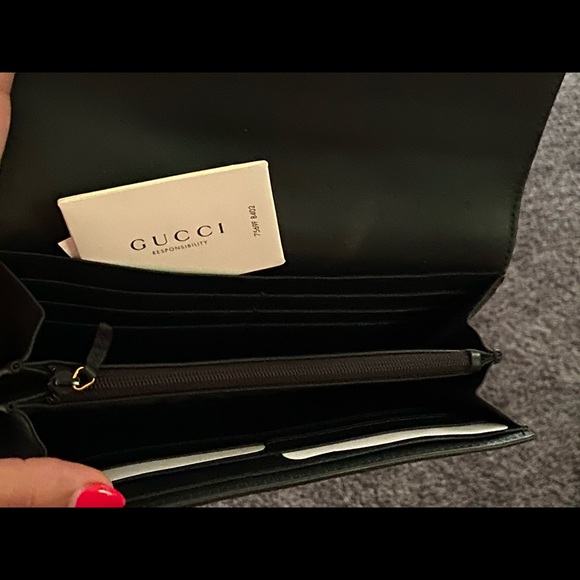 Gucci Wallet New - Picture 2 of 3